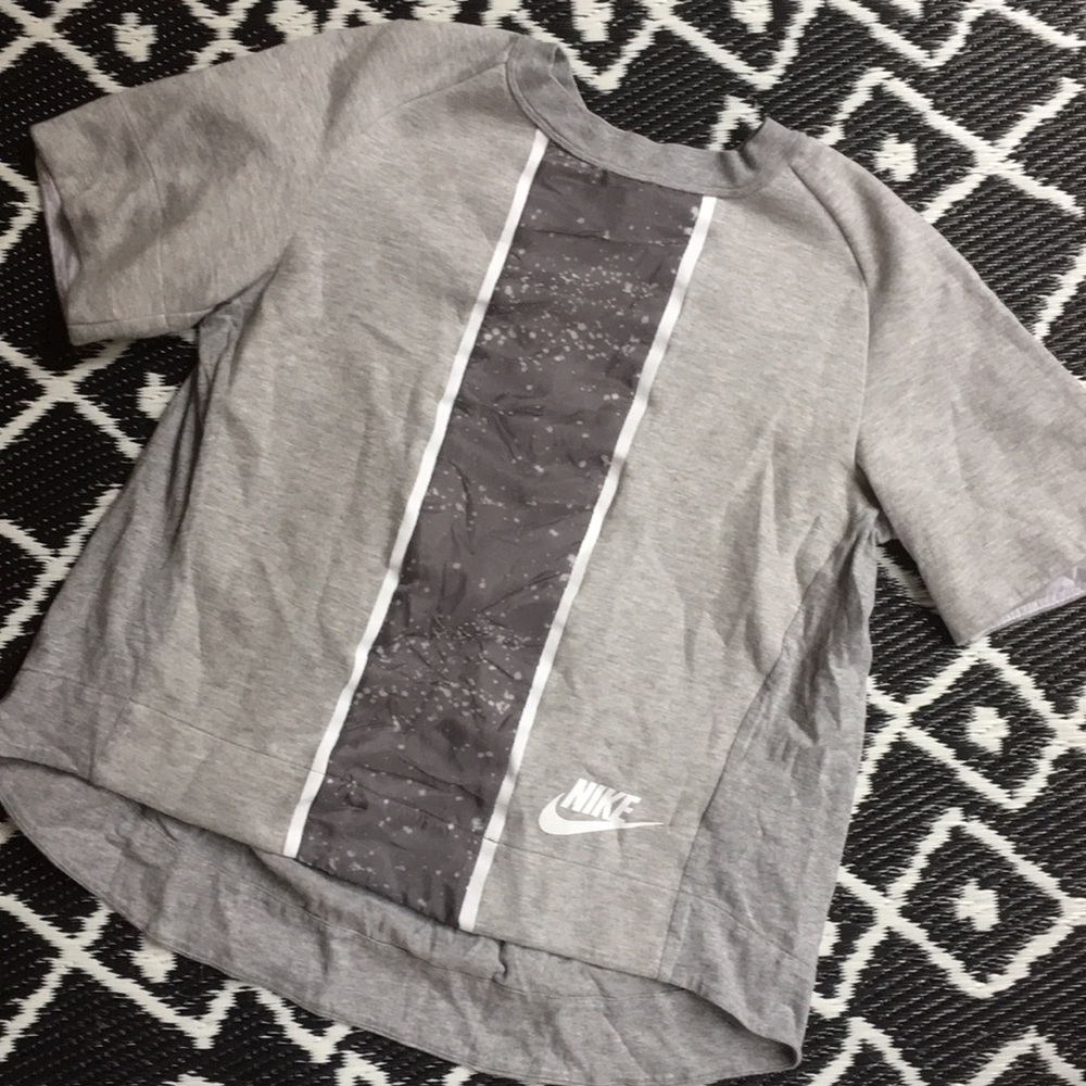 Nike short sleeve shirt S